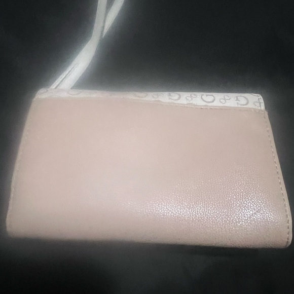 Guess clutch - Picture 3 of 3